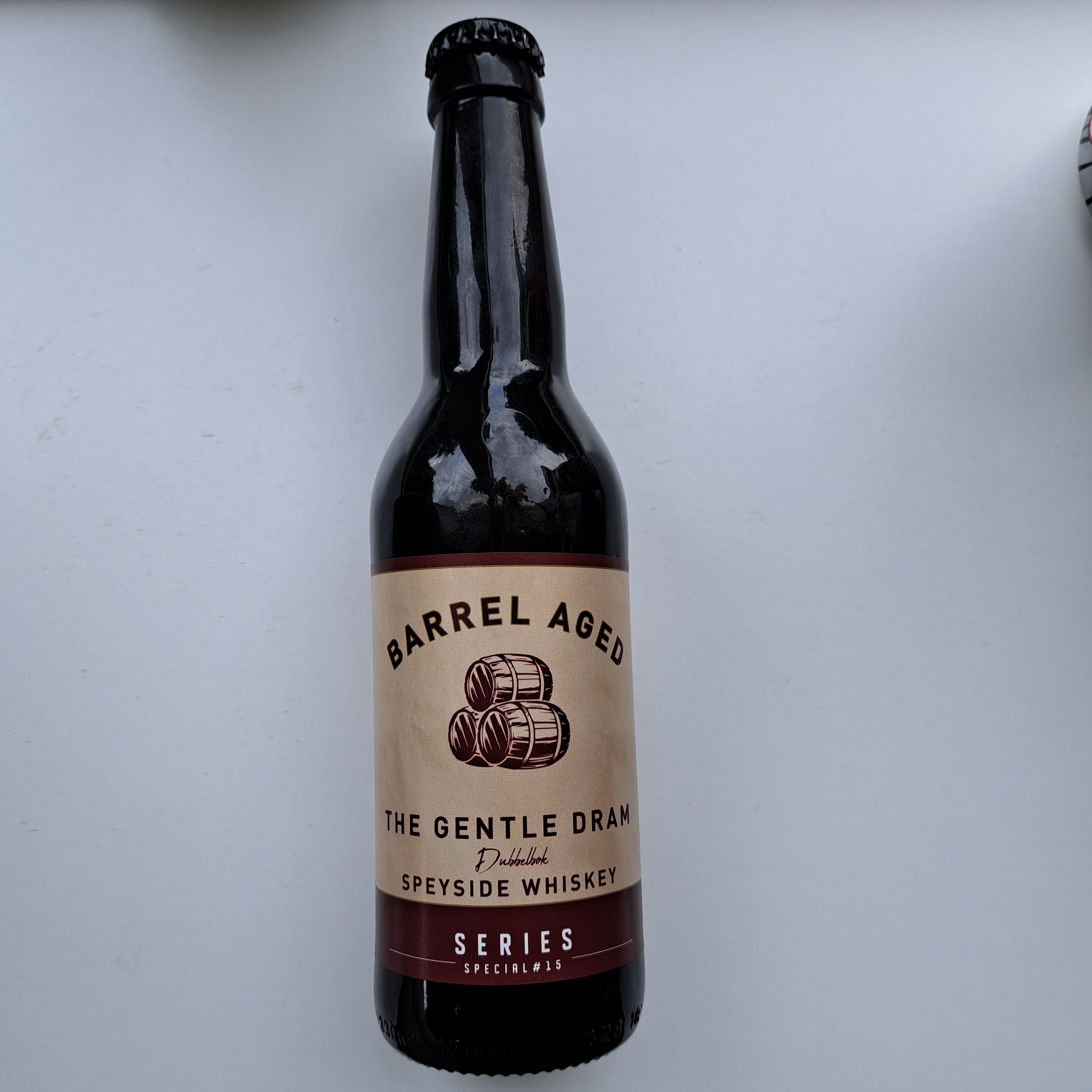 De Smokkelaar Barrel Aged The Gentle Dram Dubbelbok - 330ml - 8,5% - brouwerij de Smokkelaar, Overdinkel - GUN Speciaalbieren